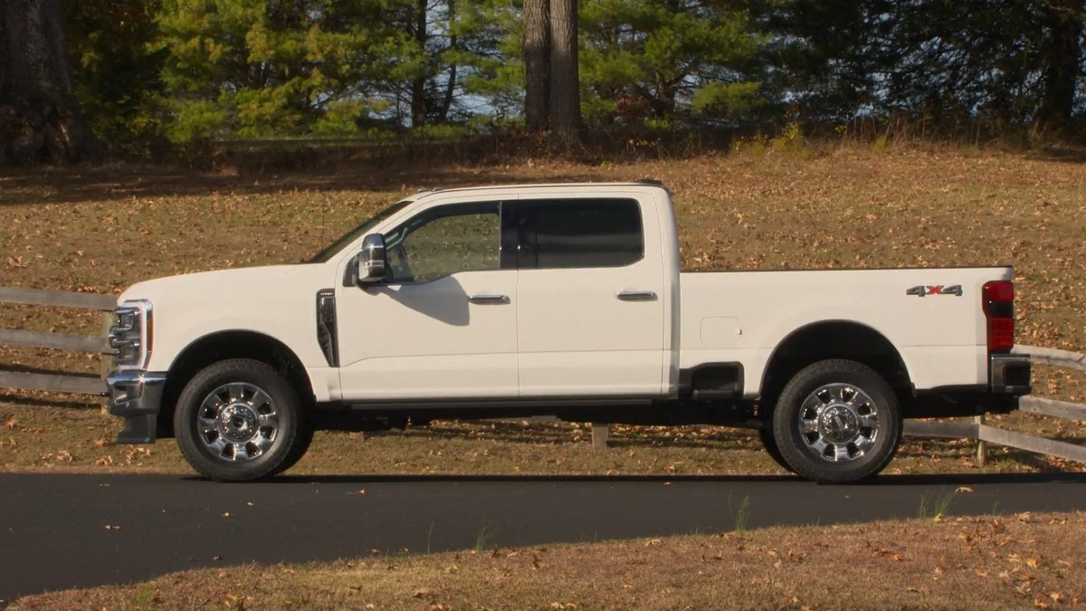 IIHS Tests HD Pickups: Ram 3500 Best, Silverado 3500HD and F-350 Poor